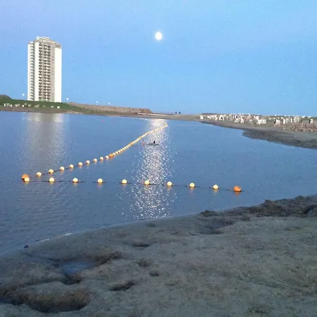 Geele Hus 5 Апартаменты Бюзум