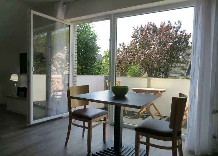 Geele Hus 5 * 比苏姆