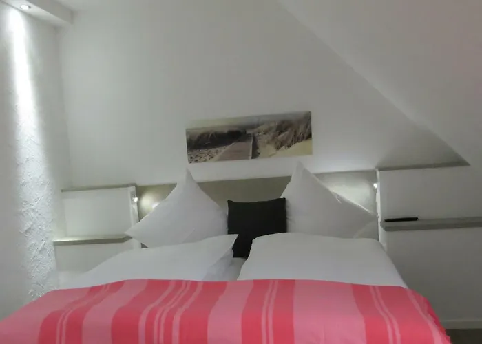 Geele Hus 5 比苏姆